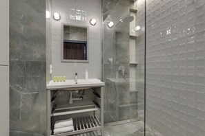 Bathroom - Żurawie 246 by Grand Apartments (Gdańsk)