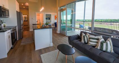 Airplane/Hanger Apartment 2 bedrooms 2bathrooms #4