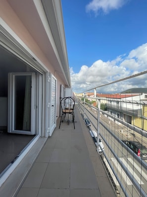 Outdoor dining - Family friendly apartment in Giba Center (Giba)