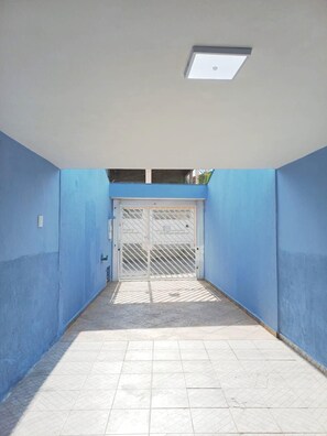 Interni