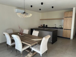 Villa | Dining - Vila Cristina (Boa Vista)