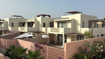 Villa | Exterior