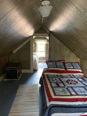 4 bedrooms, bed sheets