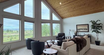 Beautiful 4-bedroom Riverside Retreat with AC in peaceful Firth