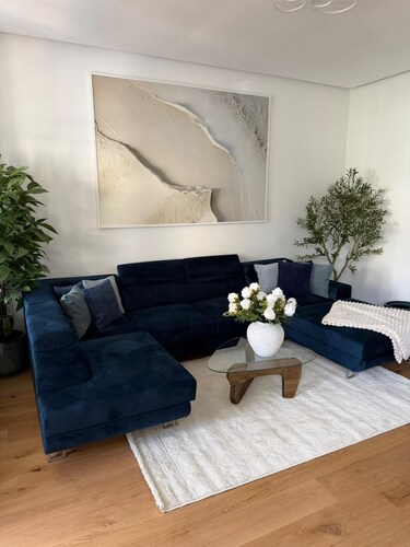 Velmora Boutique Suites: Design apartment with 2 e-bikes