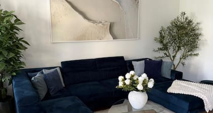 Velmora Boutique Suites: Design apartment with 2 e-bikes