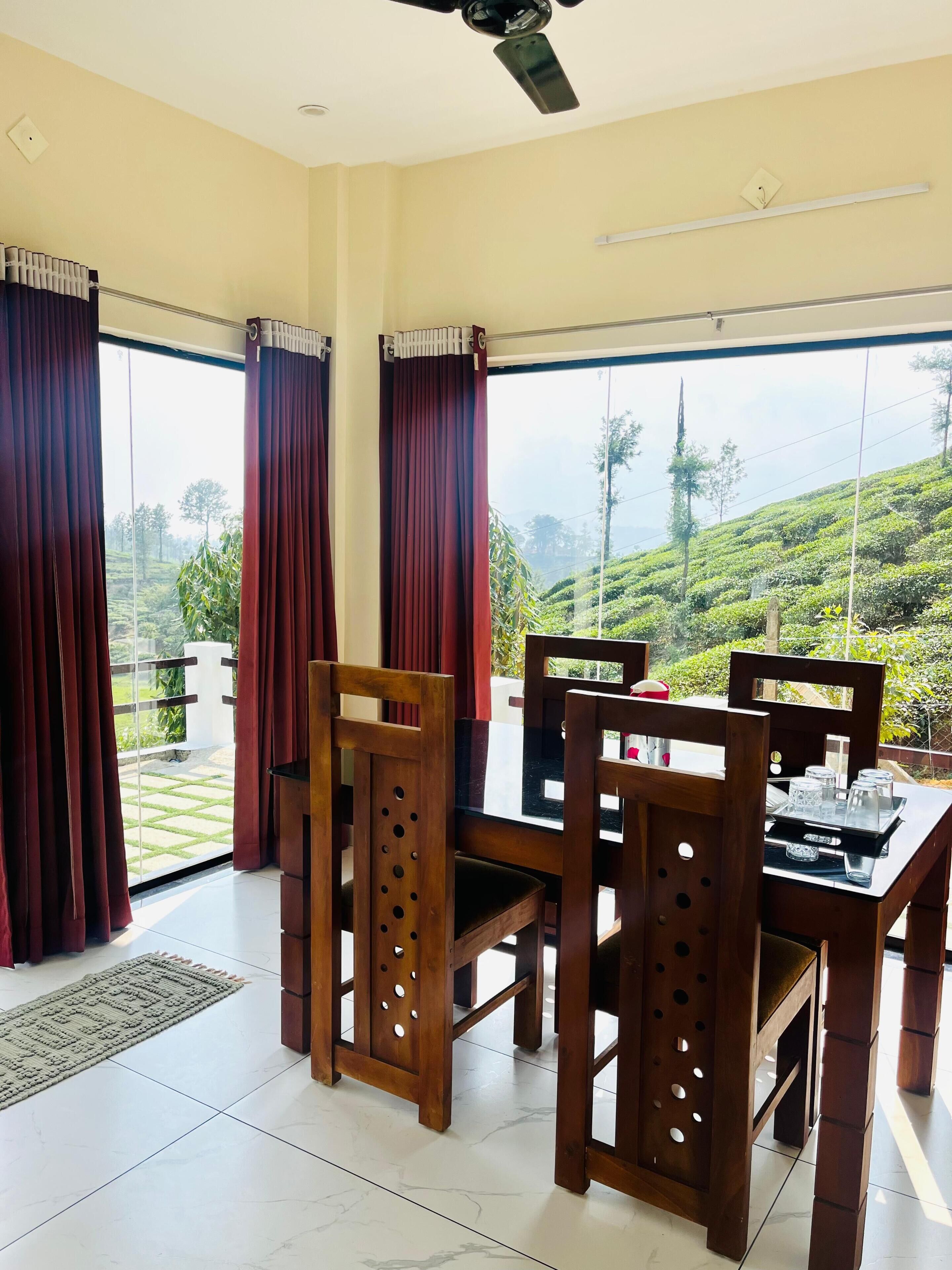 Superior Room | Dining