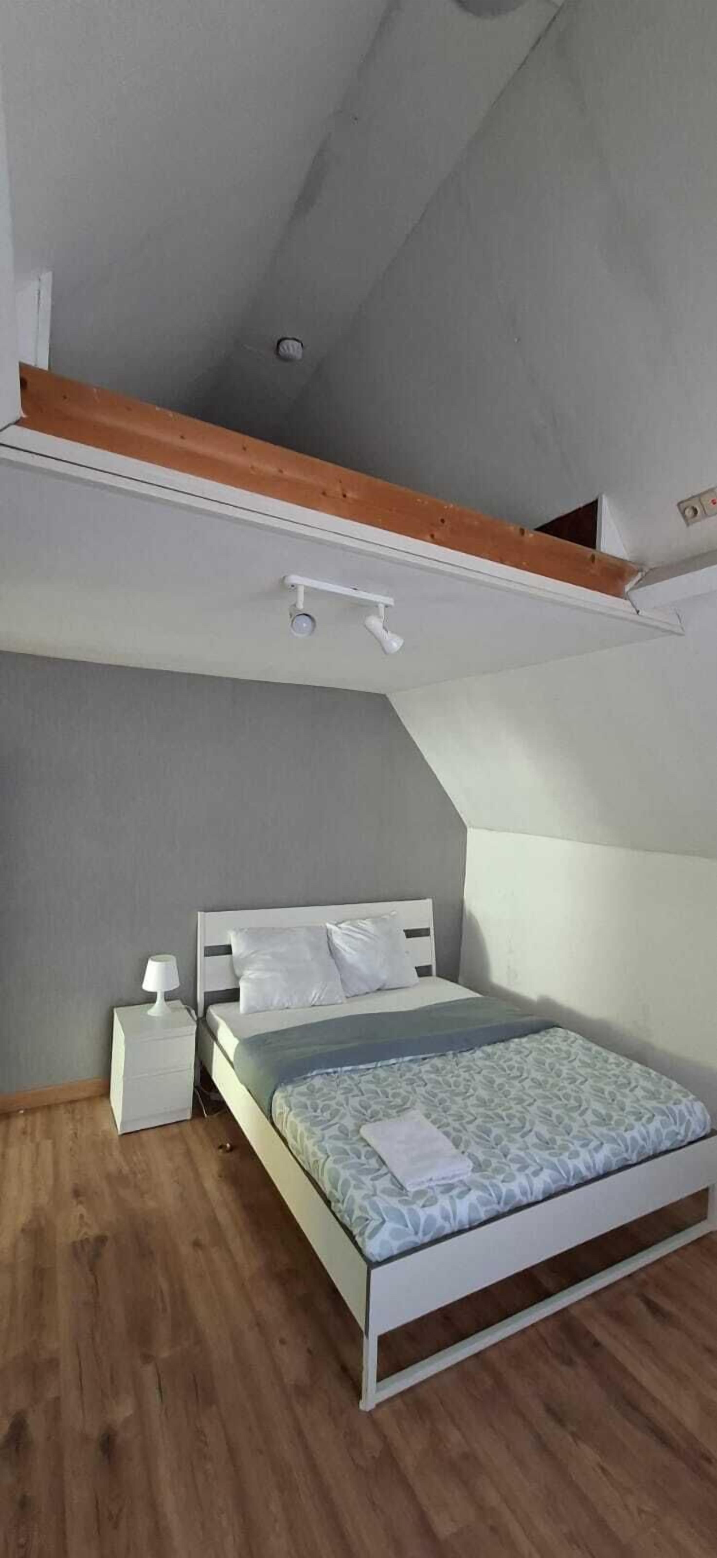 1 chambre, fer et planche à repasser, Wi-Fi, draps fournis