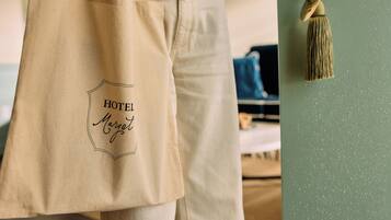 Premium bedding, down duvets, pillow-top beds, blackout curtains
