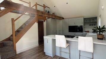 Dishwasher, cookware/dishes/utensils