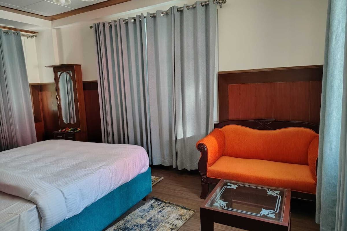 Superior Room | Iron/ironing board, WiFi (free)