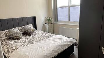 1 bedroom, iron/ironing board, free WiFi