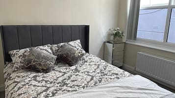 1 bedroom, iron/ironing board, free WiFi