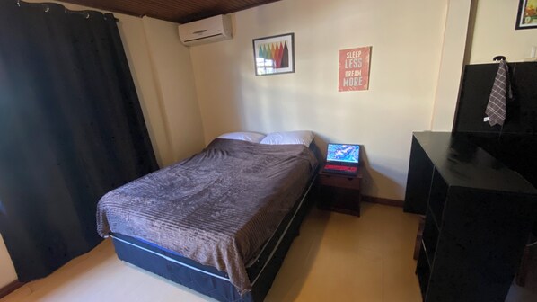 Internet, bed sheets - Fully equipped and comfortable studio apartment 2 minutes from Barigui Park. (Curitiba)