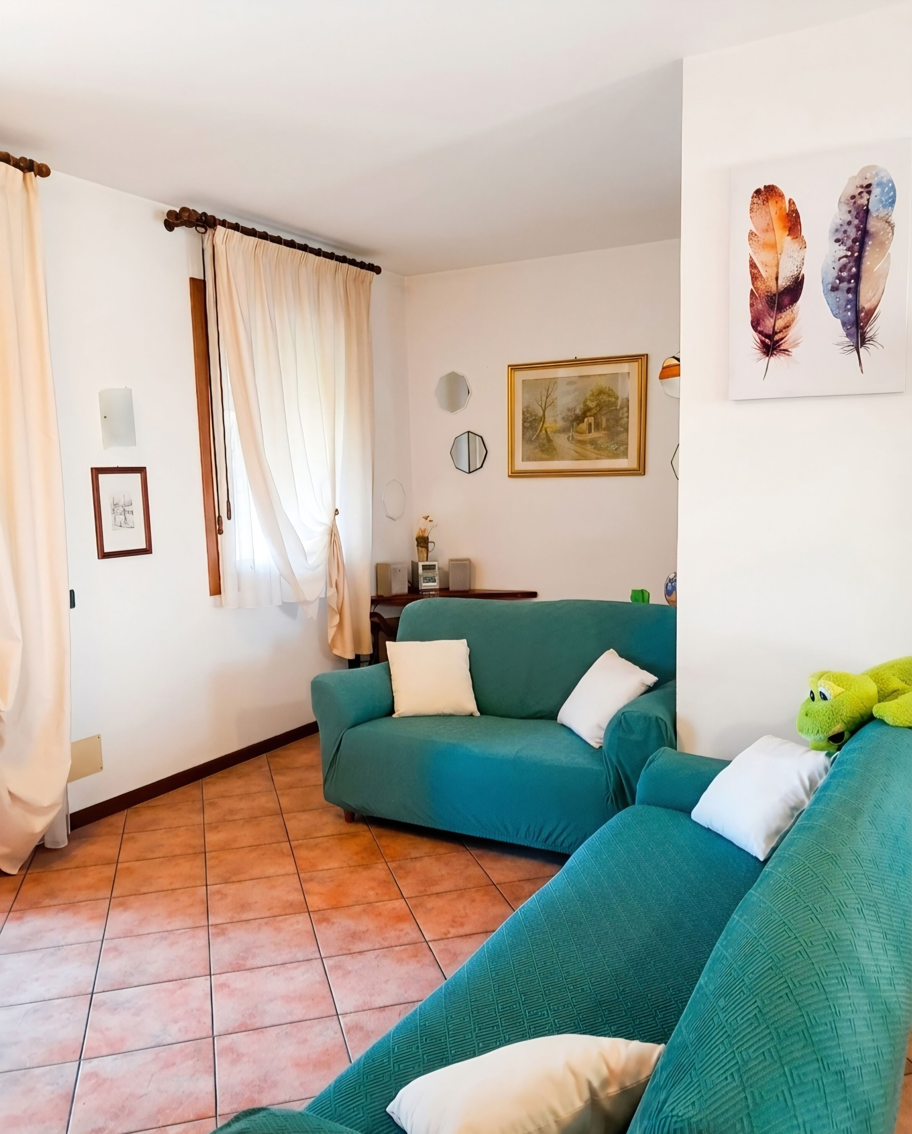 TV, libri, impianto stereo