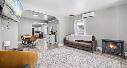 Spacious Duplex in Downtown Sturgis!! Great Location!
