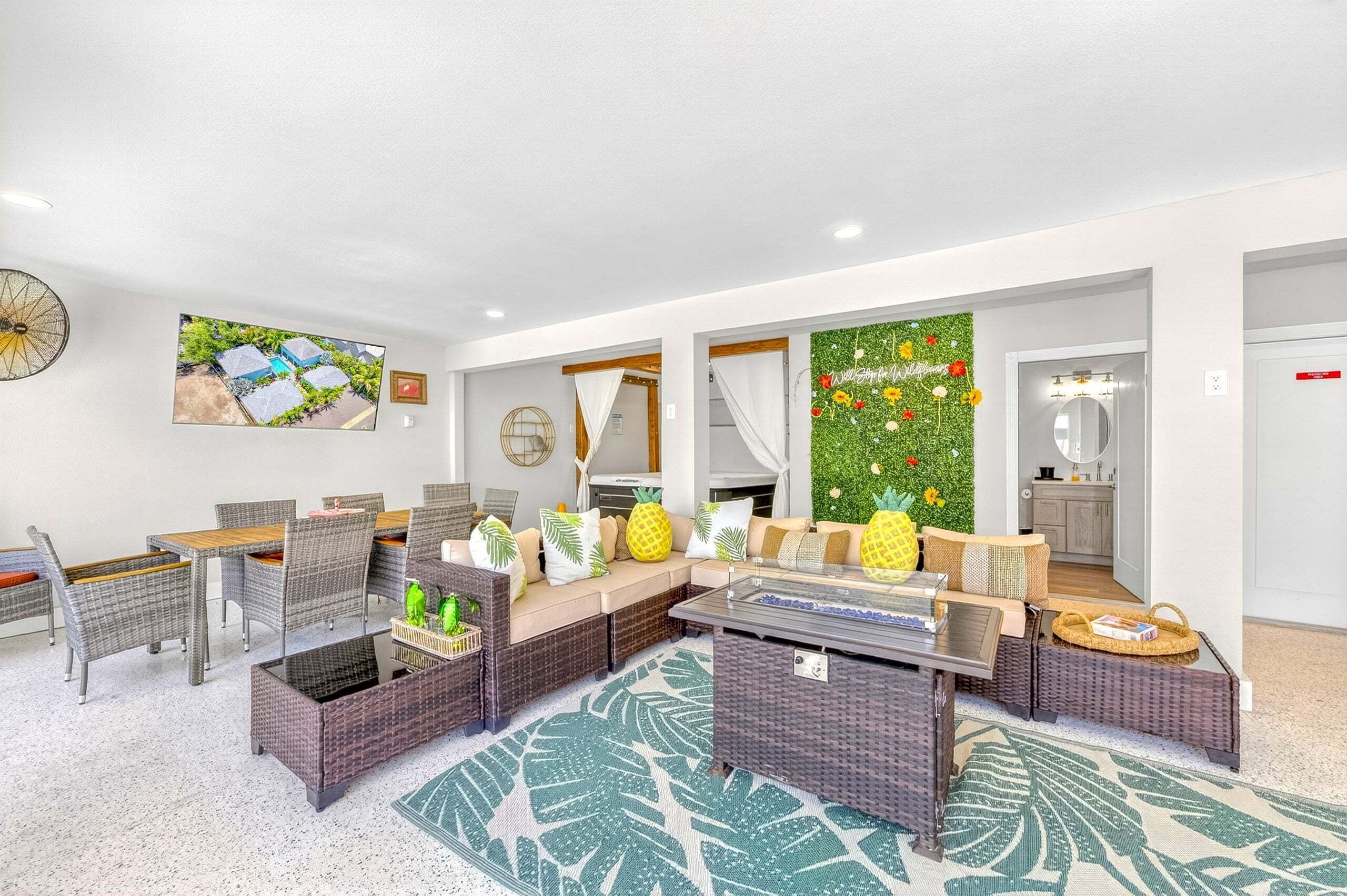 New Listing - Dates Available Now!  Beach & Village | Pool | Dock | Game Room! - Siesta Key, FL
