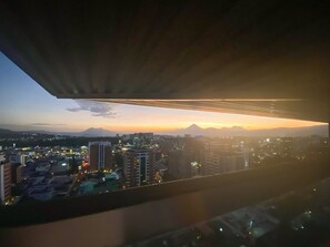 Property grounds - Stylish · Stunning Views · King Bed · Work Space (Ciudad de Guatemala)