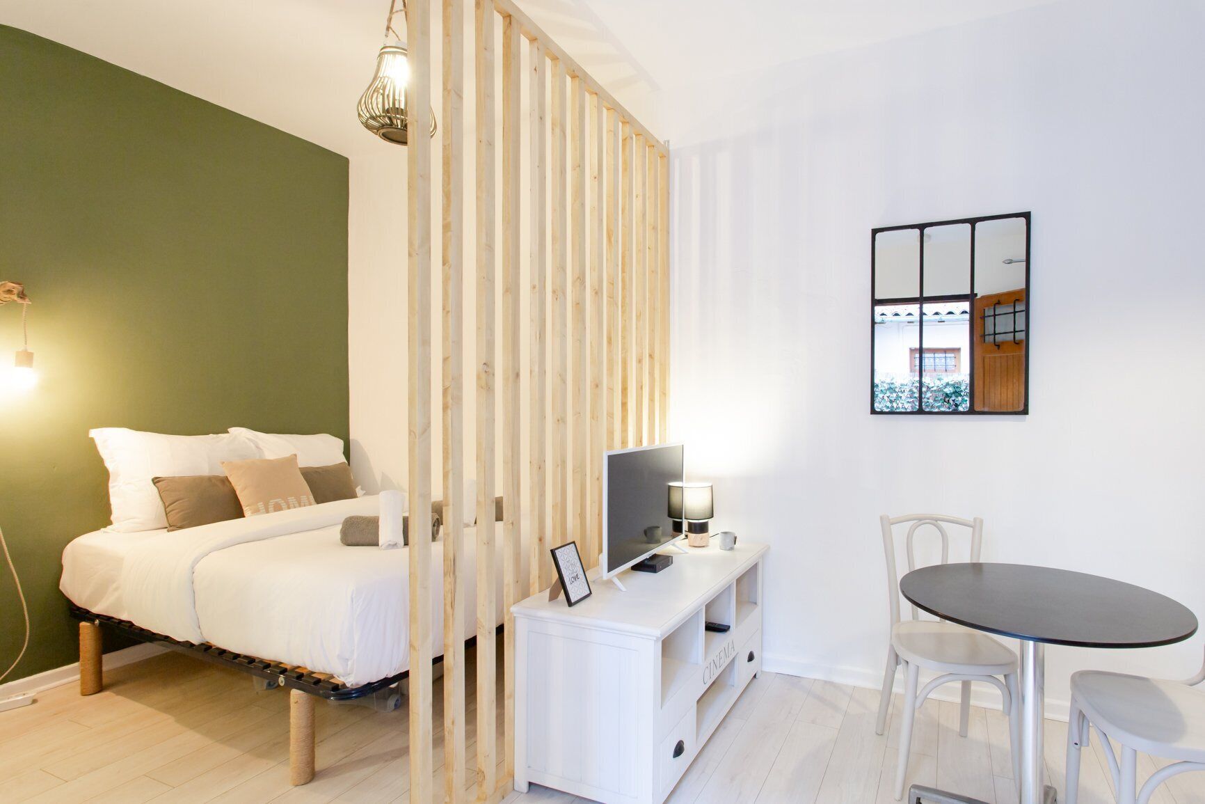 1 bedroom, internet, bed sheets