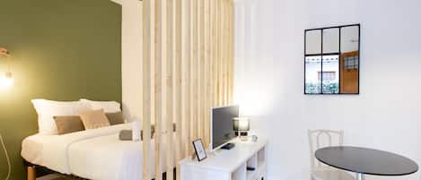 1 bedroom, internet, bed sheets