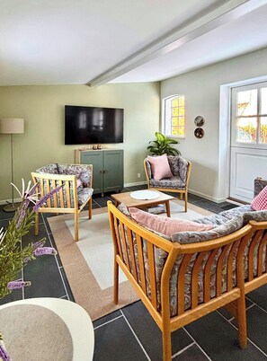 TV - Idyllic country house overlooking Svanninge Hills (Millinge Faaborg)