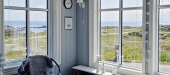 Simple cabin with sea views on Utsira island