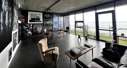 Spacious Artist Studio on the Ocean Front,