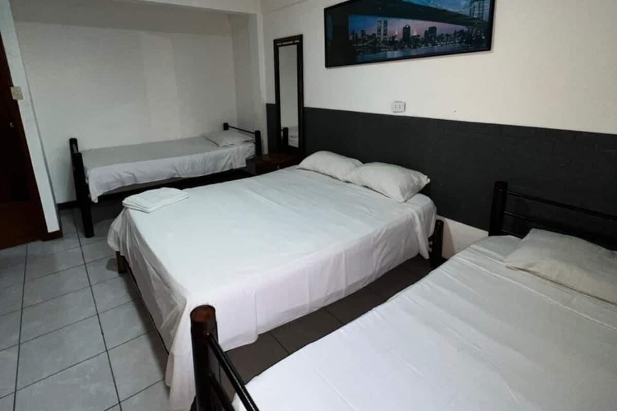 Habitación familiar, 3 camas individuales
