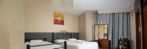 Room - Ibiza Hostel (Santa Cruz de la Sierra)
