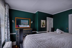 Room - Warwick Manor-Historic Estate-Sleeps 14 (Salisbury)