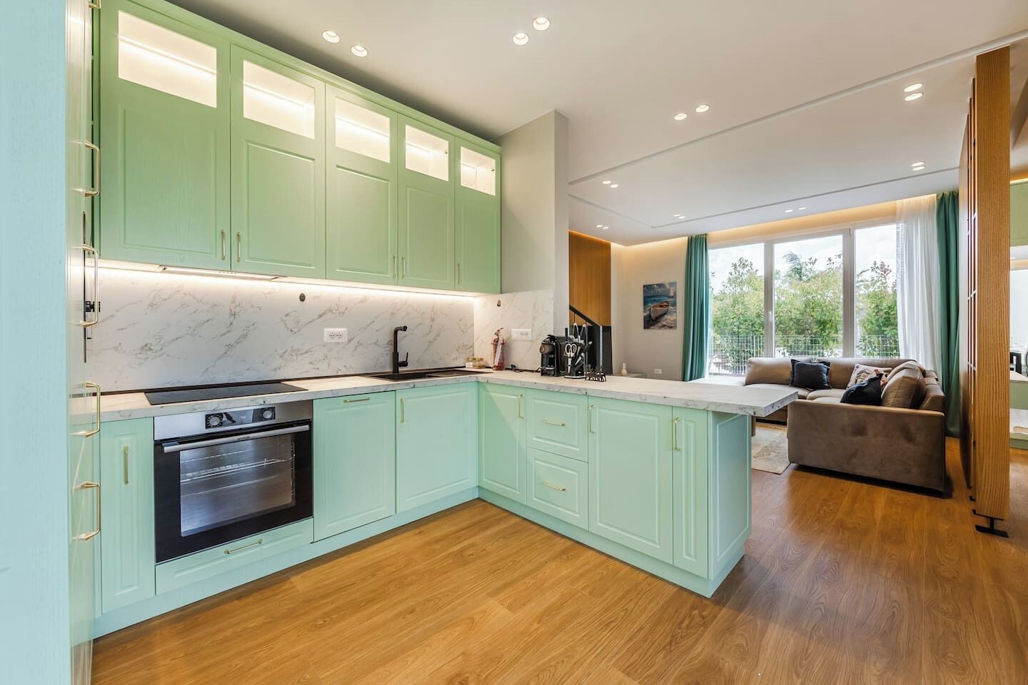 Refrigerador, microondas, horno, placa de cocina