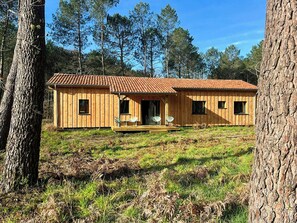 Exterior - Timber cabin among pines near Mimizan beaches (Saint Paul en Born)