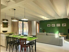 Dining - Timber cabin among pines near Mimizan beaches (Saint Paul en Born)