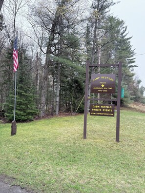 Property grounds - The Ranger Cabin - Woodland Retreat with Lake Access (Malone)