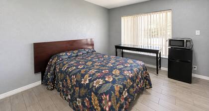 Florida Garden Motel Winter Haven Near Legoland