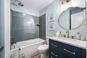 Shower, towels, shampoo