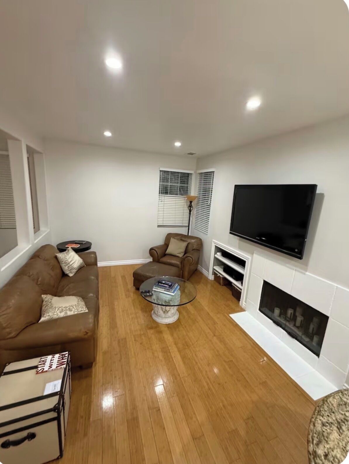 Lovely Gated T.o. Home Monthly Housekeeping. Community Pool, Spa & Tennis Courts - Thousand Oaks, CA