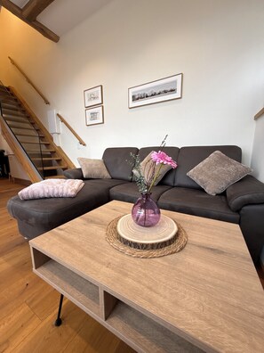 Living area - Old barn "Hofblick" - maisonette with terrace for up to 3 guests (Ohne)