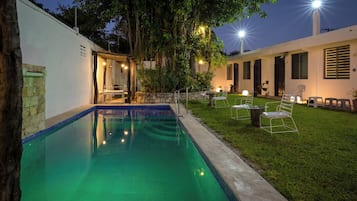Piscina all'aperto