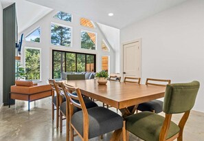 Dining - Stylish A-Frame Getaway with Pool and Lake Access (Garland County)