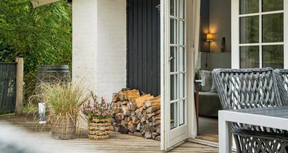 Holiday home with big terrace in Tversted
