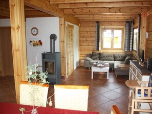 Fireplace, ping pong, stereo - Log Cabin Mühle on a Farm by the Forest Edge with Terrace and Konus Card (Sankt Georgen im Schwarzwald)