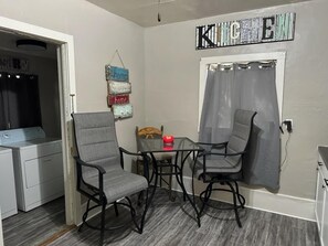 Interior - Cozy 1-bedroom house near downtown Sturgis!! (Sturgis)