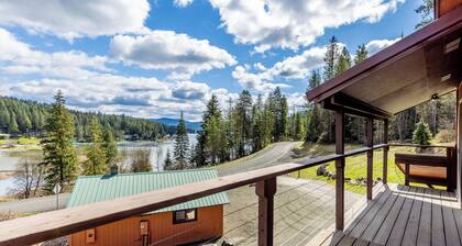 Lovely 4-bedroom house near Lake Coeur d'Alene!