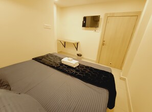 Deluxe Room | Meja, Wi-fi percuma, cadar katil 