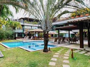 Pool - Beachfront apartment in Praia do Forte, next to Projeto Tamar. (Mata de São João)