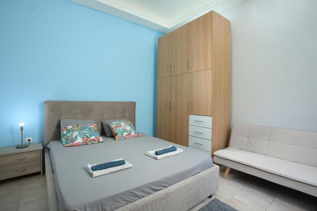Soundproofing, iron/ironing board, free WiFi