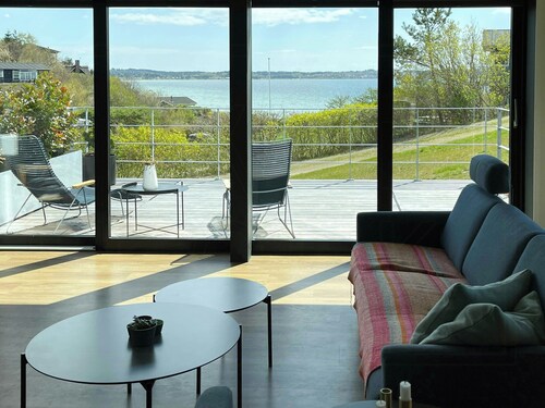 Architect-designed house with sea views