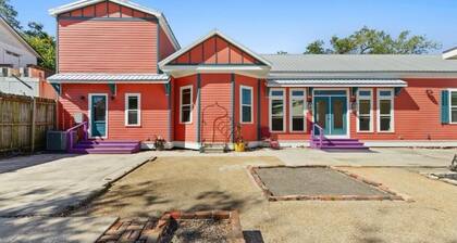 Main Street House with private pool!