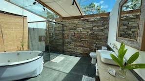 Superior Chalet, Mountain View | Bilik Mandi